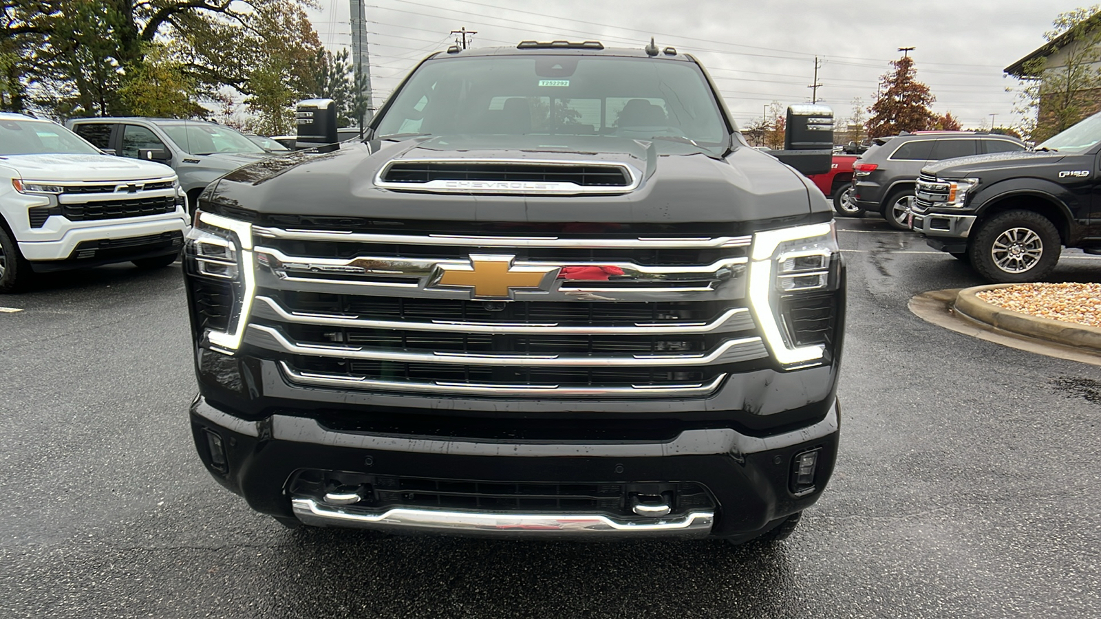 2025 Chevrolet Silverado 3500HD High Country 2