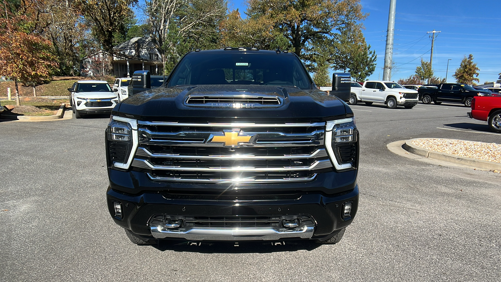 2025 Chevrolet Silverado 3500HD High Country 2