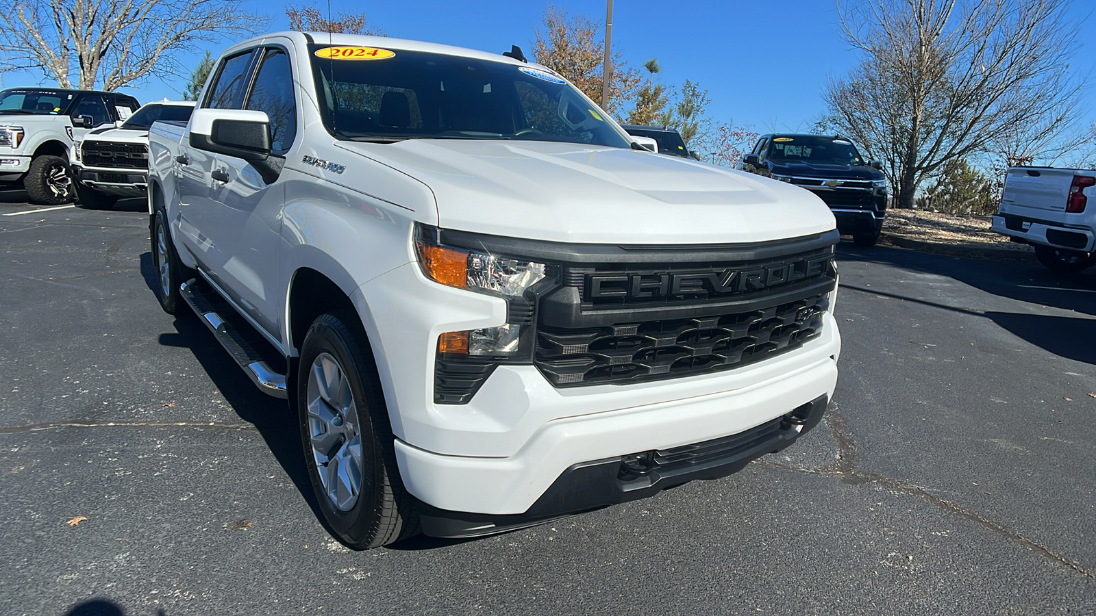 2024 Chevrolet Silverado 1500 Custom 4