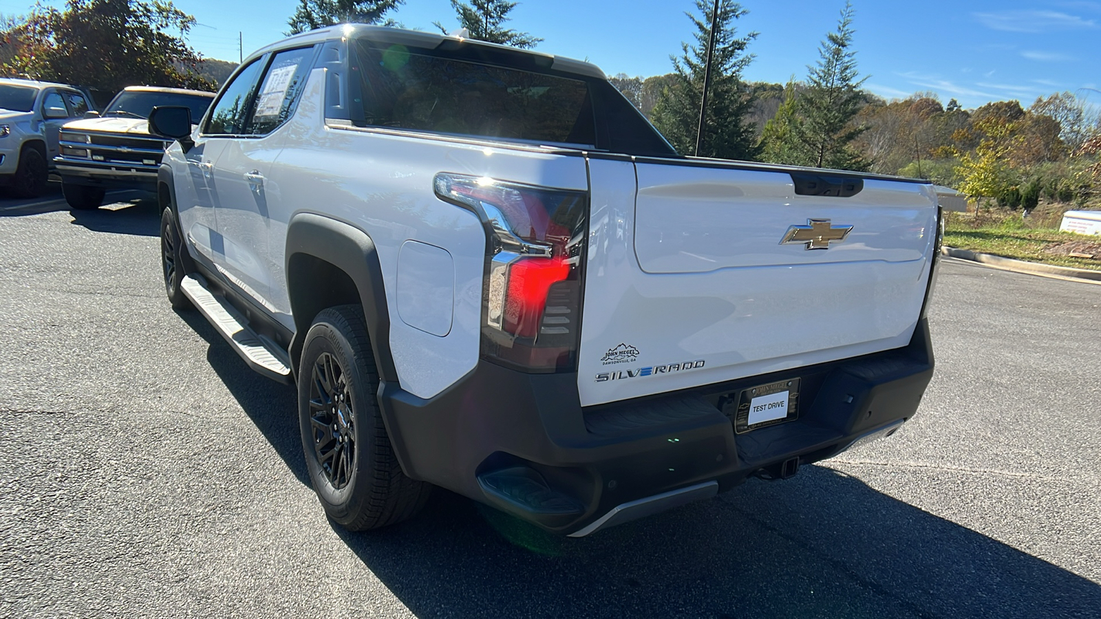 2025 Chevrolet Silverado EV LT 7