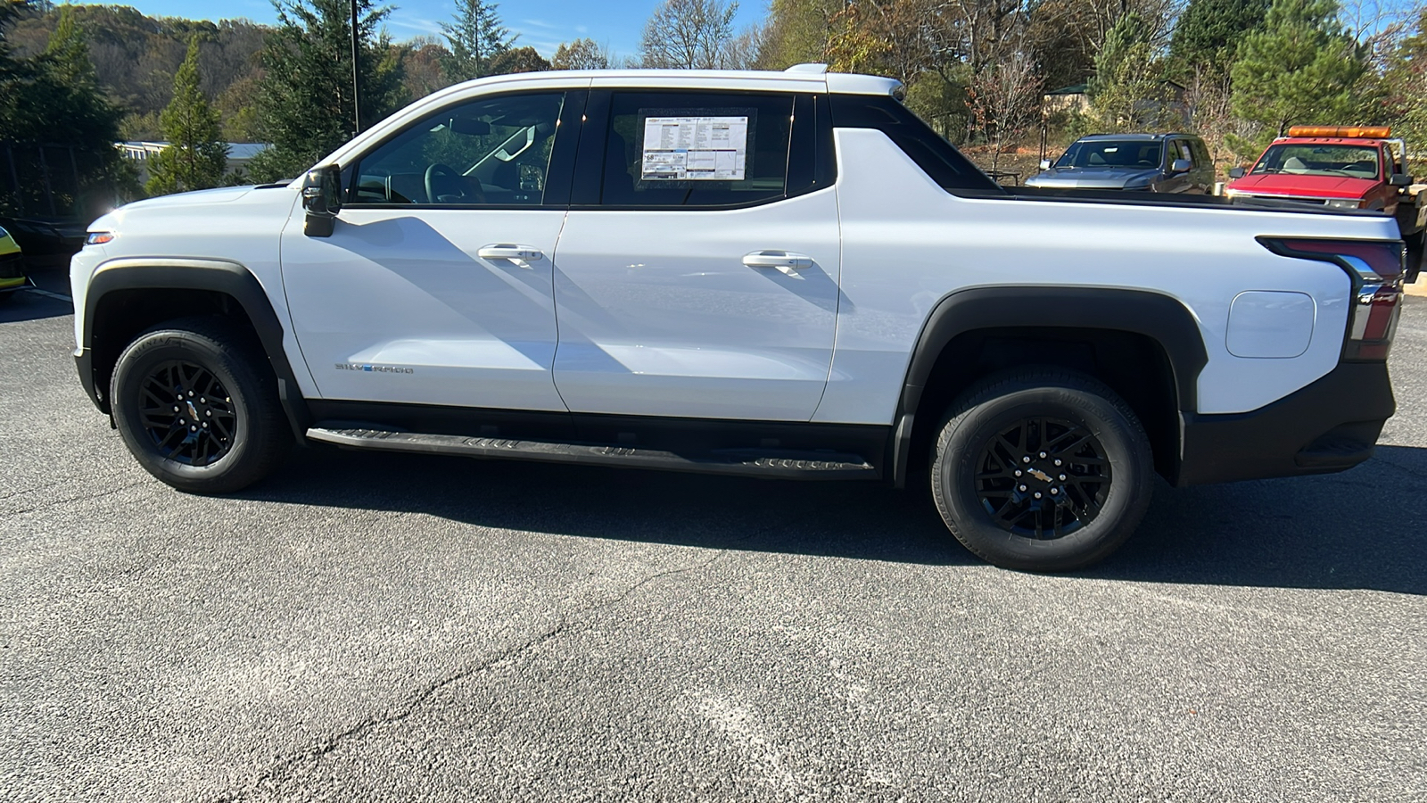 2025 Chevrolet Silverado EV LT 8