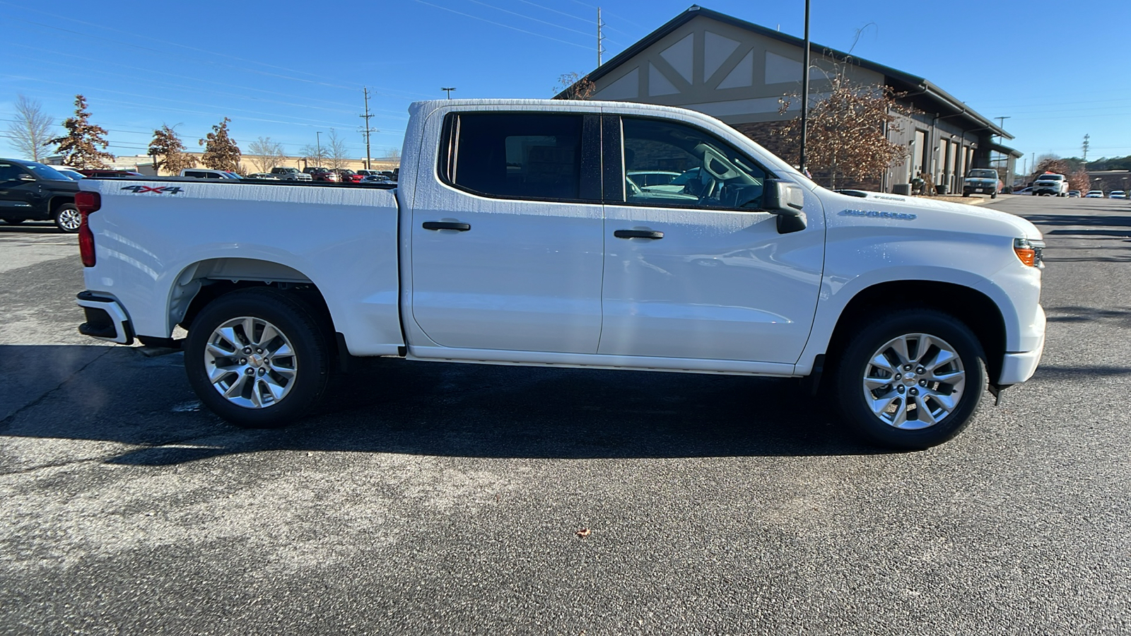 2025 Chevrolet Silverado 1500 Custom 4