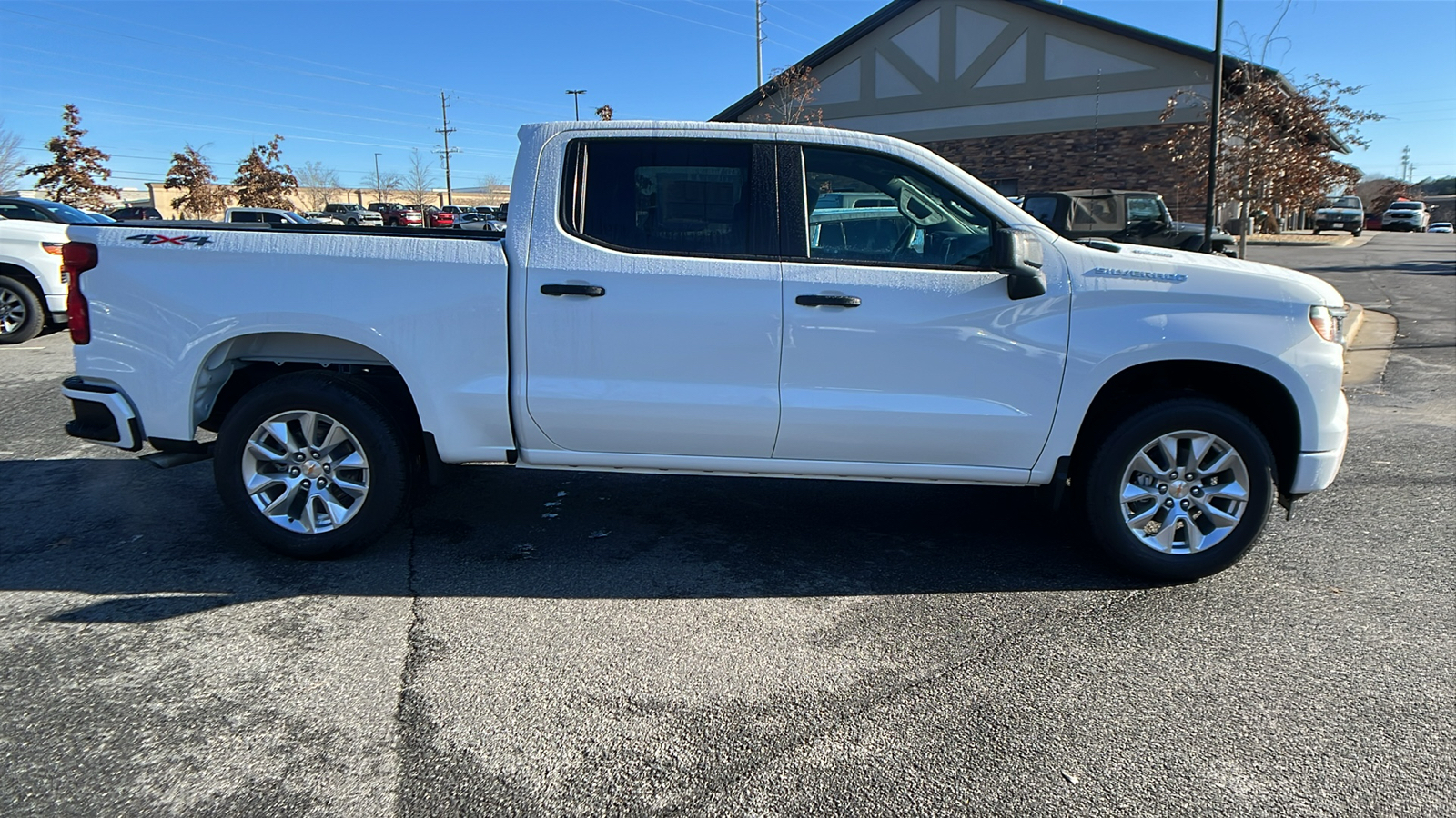 2025 Chevrolet Silverado 1500 Custom 4