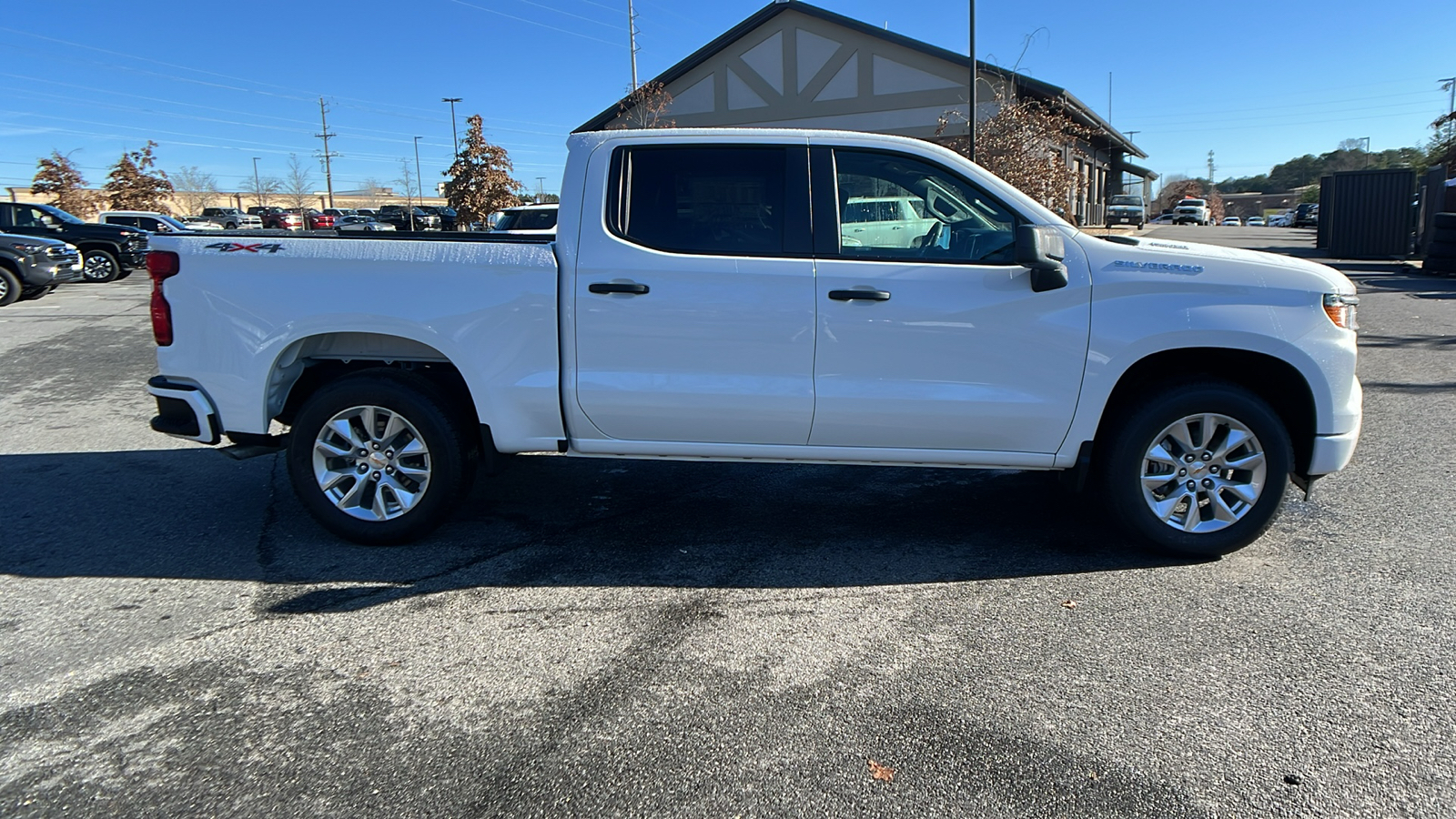 2025 Chevrolet Silverado 1500 Custom 4