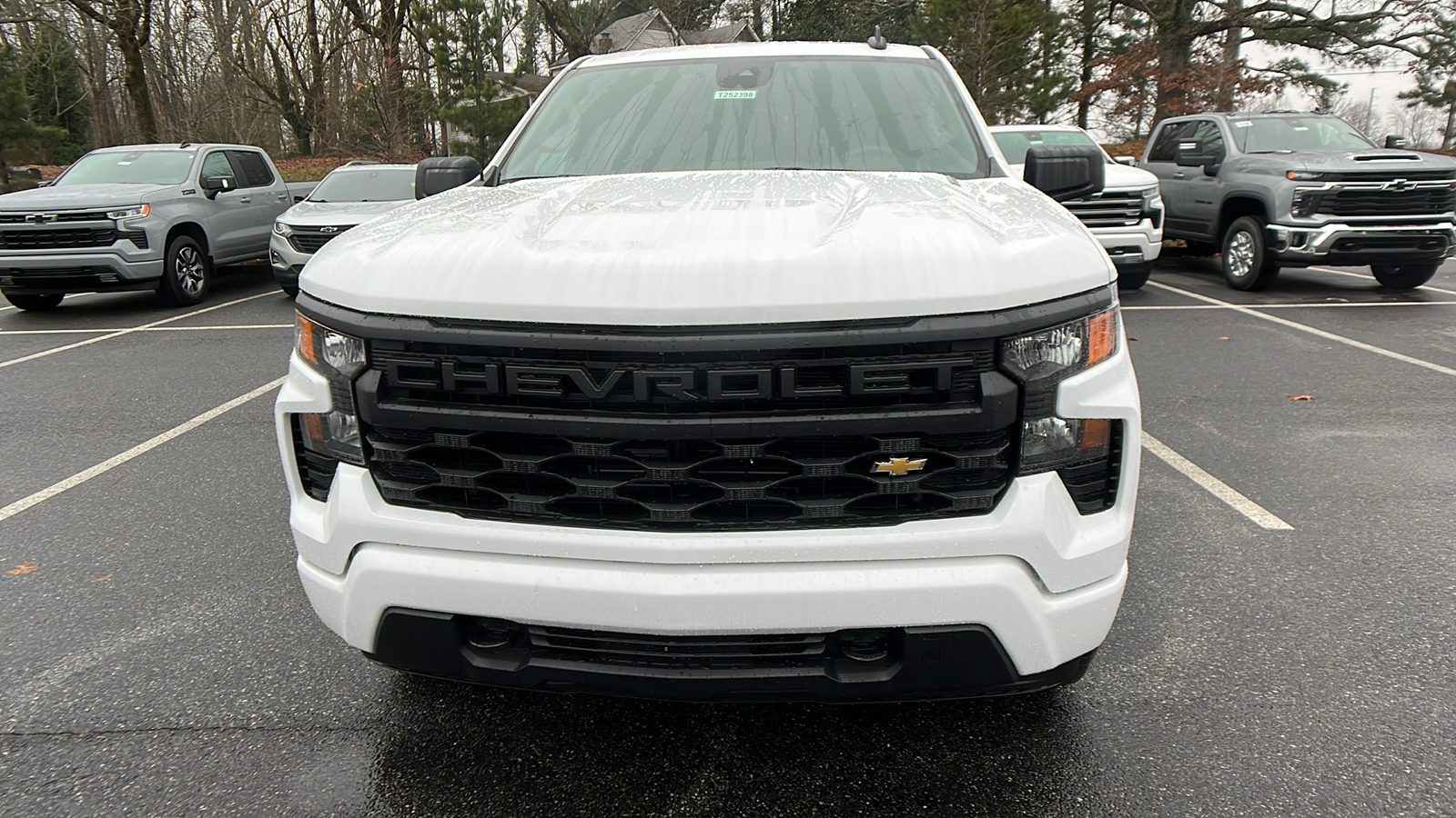 2025 Chevrolet Silverado 1500 Custom 2