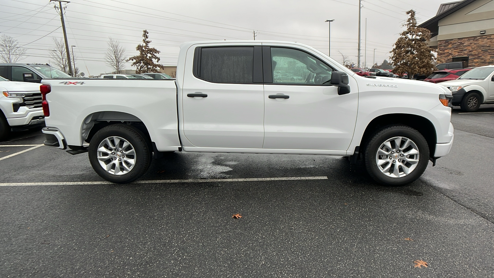 2025 Chevrolet Silverado 1500 Custom 4