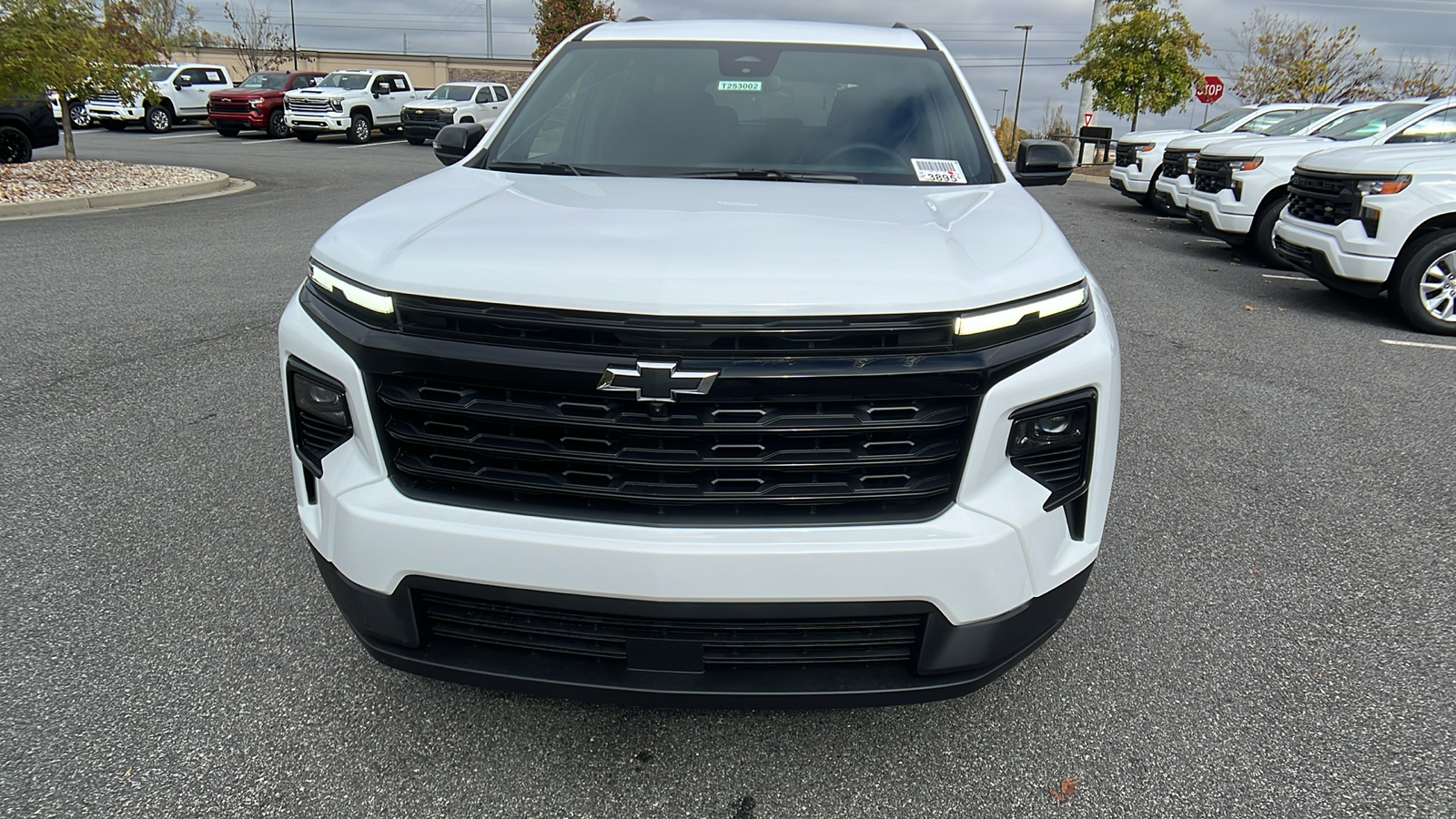 2025 Chevrolet Traverse FWD LT 3