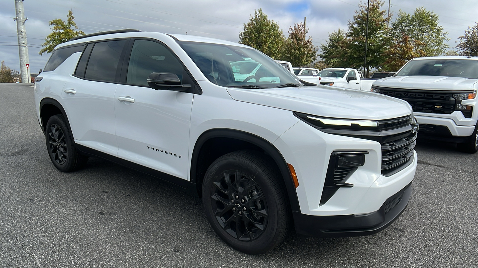 2025 Chevrolet Traverse FWD LT 4