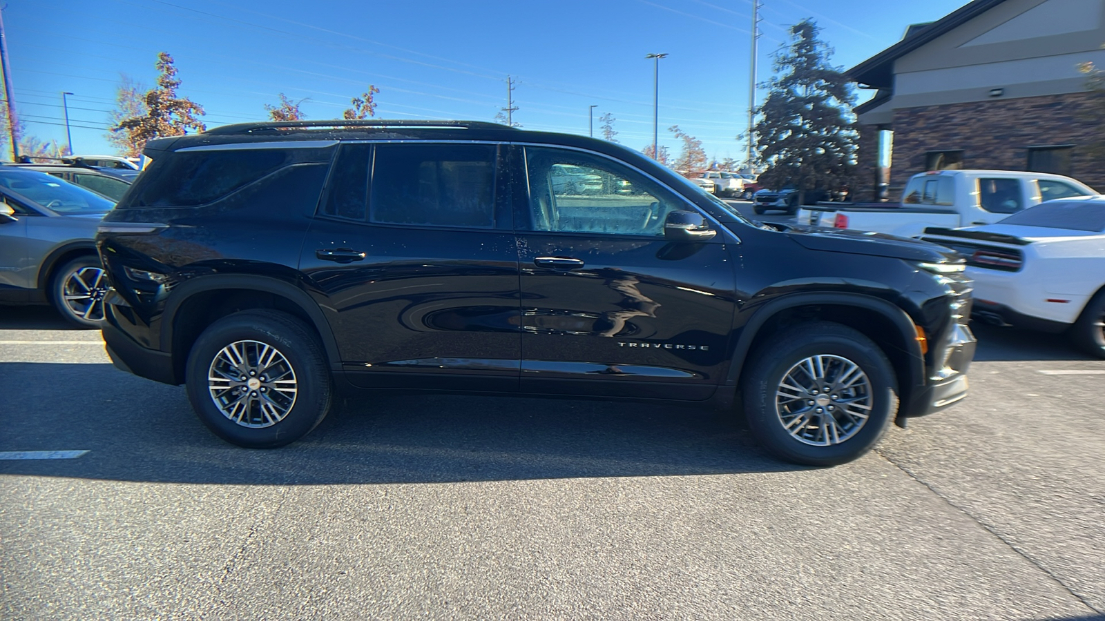 2025 Chevrolet Traverse FWD LT 4