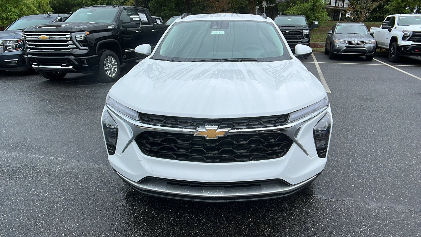 2025 Chevrolet Trax LT 2