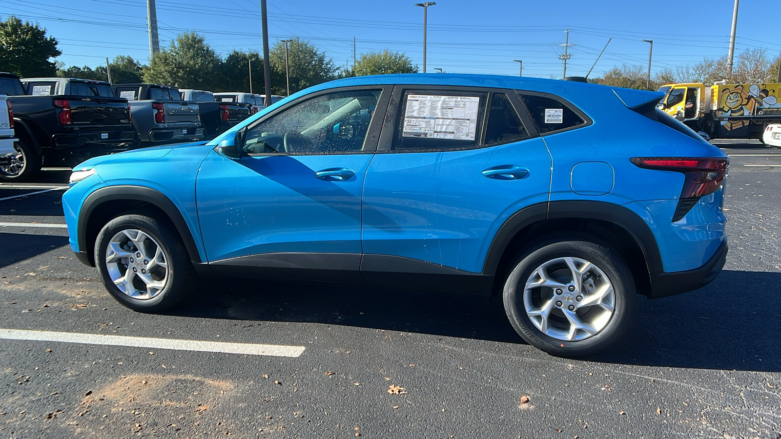 2025 Chevrolet Trax LS 8