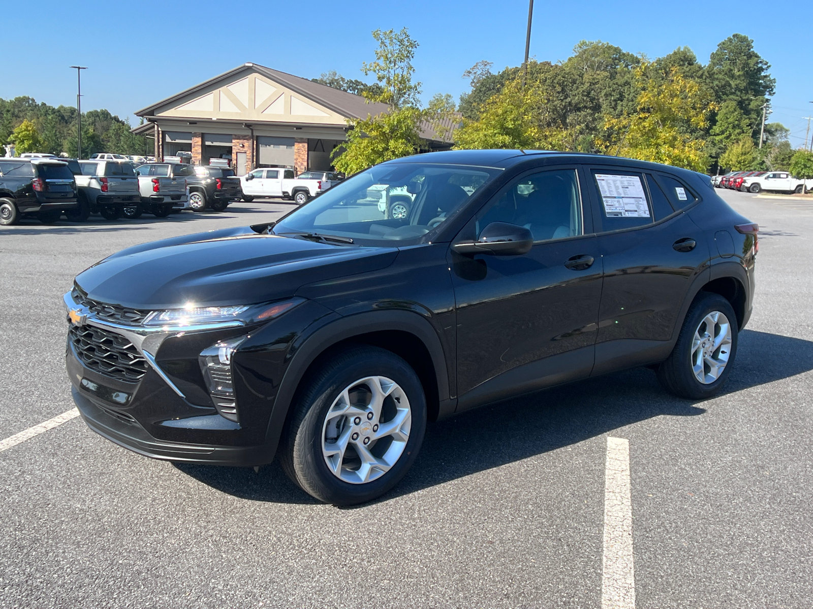 2025 Chevrolet Trax LS 1