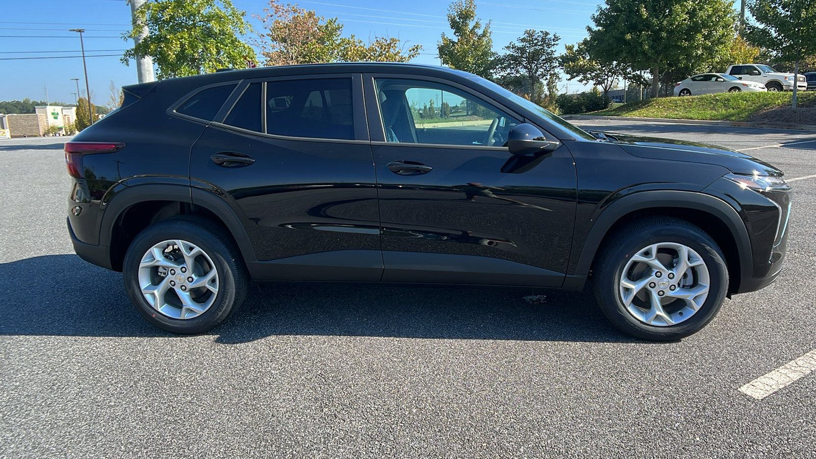 2025 Chevrolet Trax LS 3