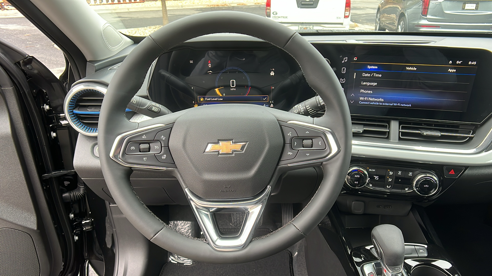 2025 Chevrolet Trax LT 17