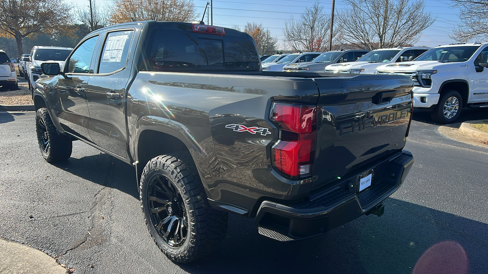 2024 Chevrolet Colorado 4WD LT 8