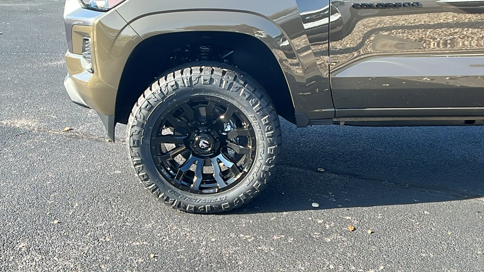 2024 Chevrolet Colorado 4WD LT 10