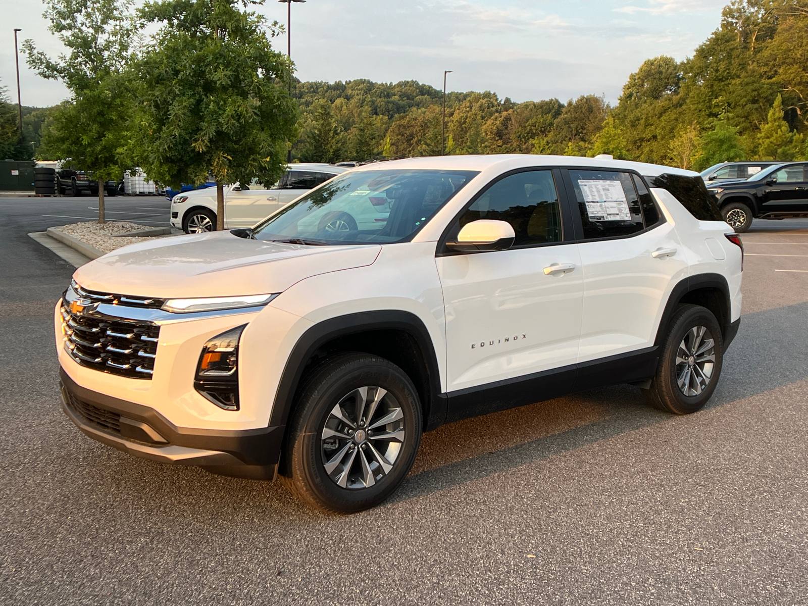 2025 Chevrolet Equinox FWD LT 1