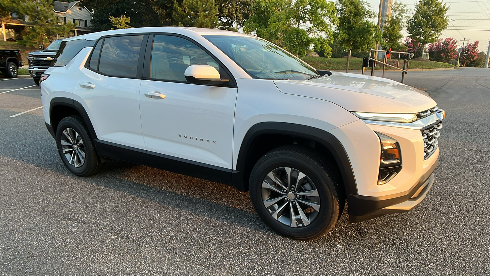 2025 Chevrolet Equinox FWD LT 3