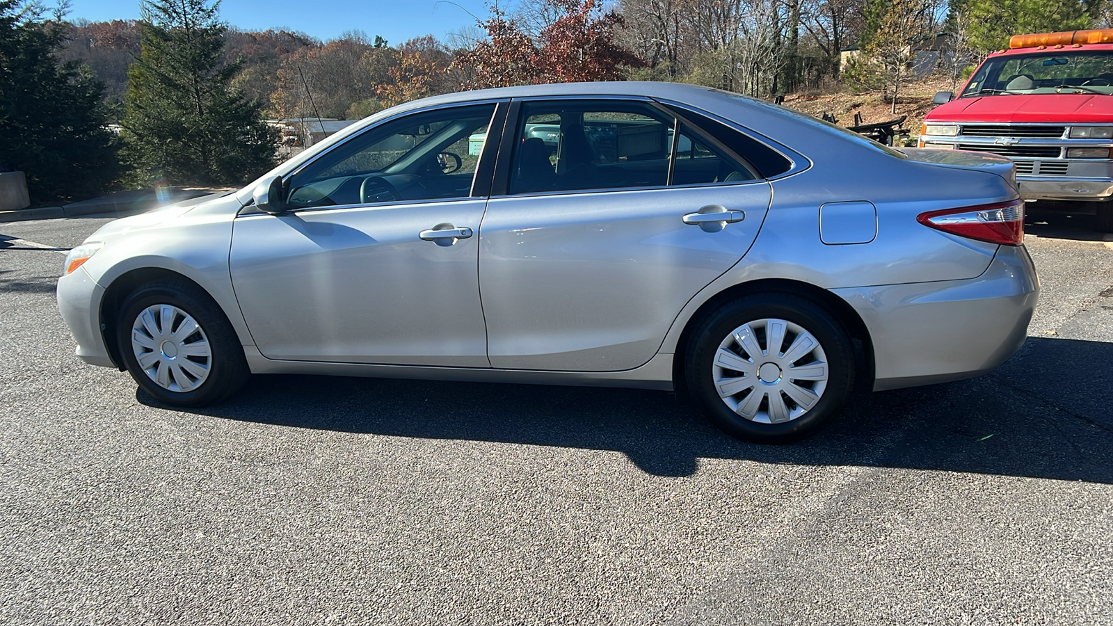 2016 Toyota Camry LE 9