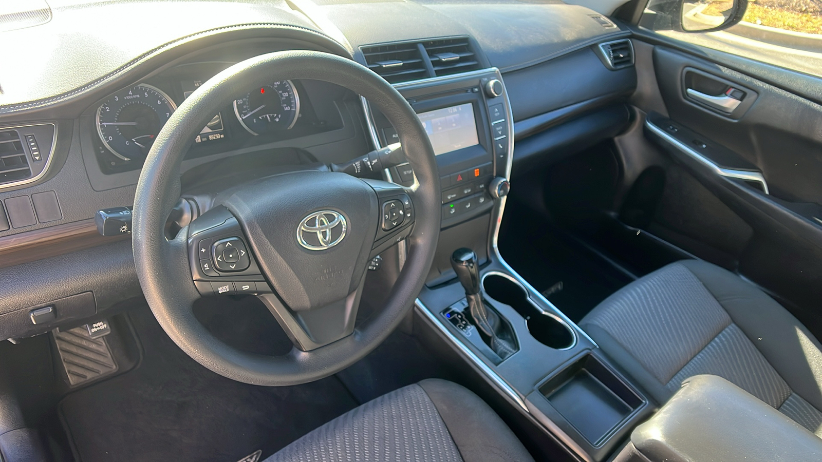 2016 Toyota Camry LE 20