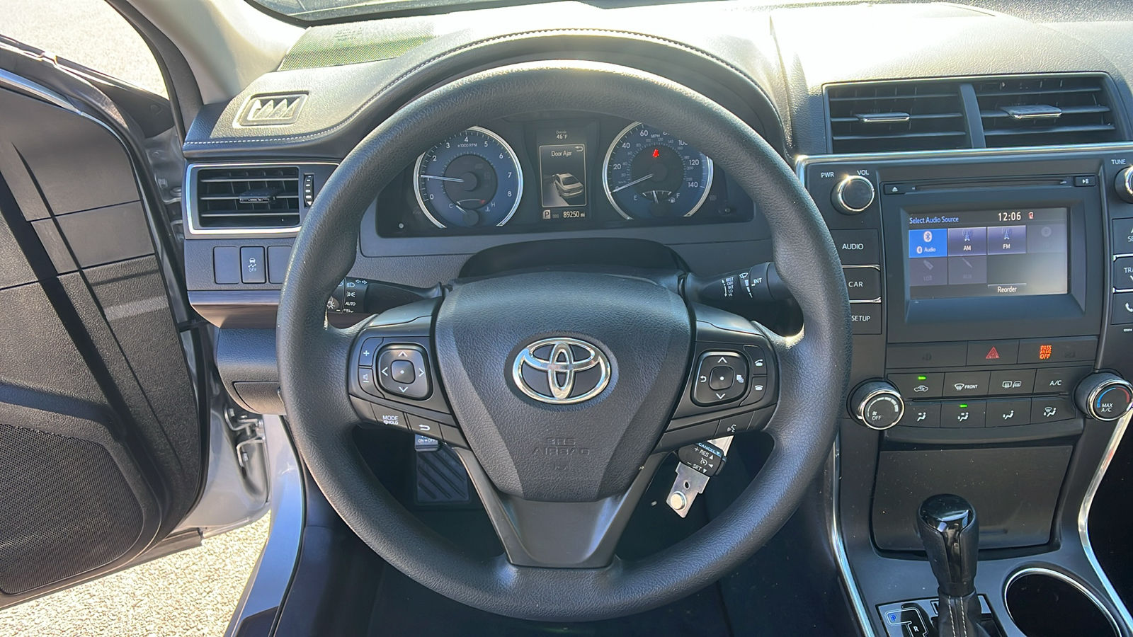 2016 Toyota Camry LE 21