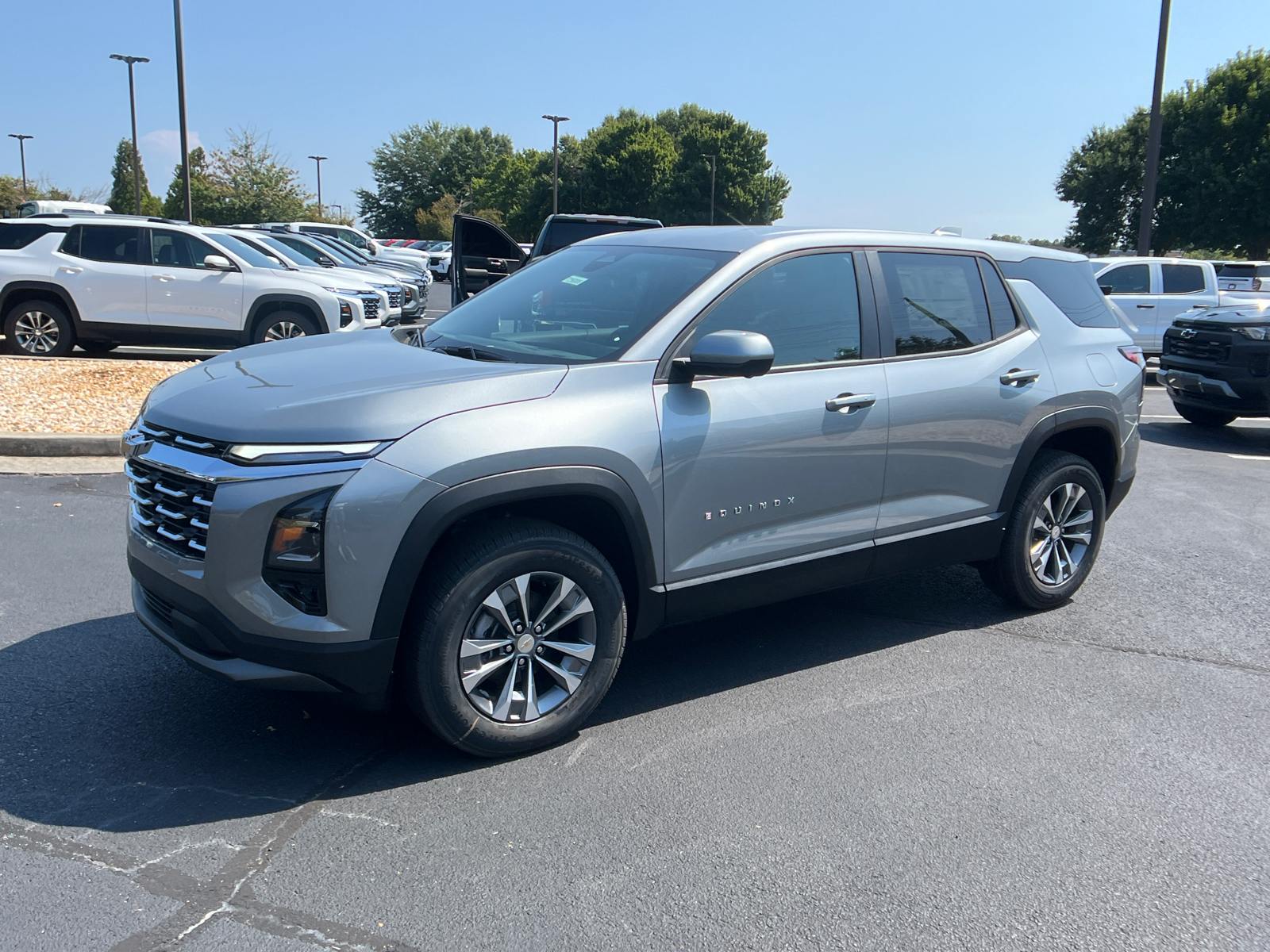 2025 Chevrolet Equinox FWD LT 1