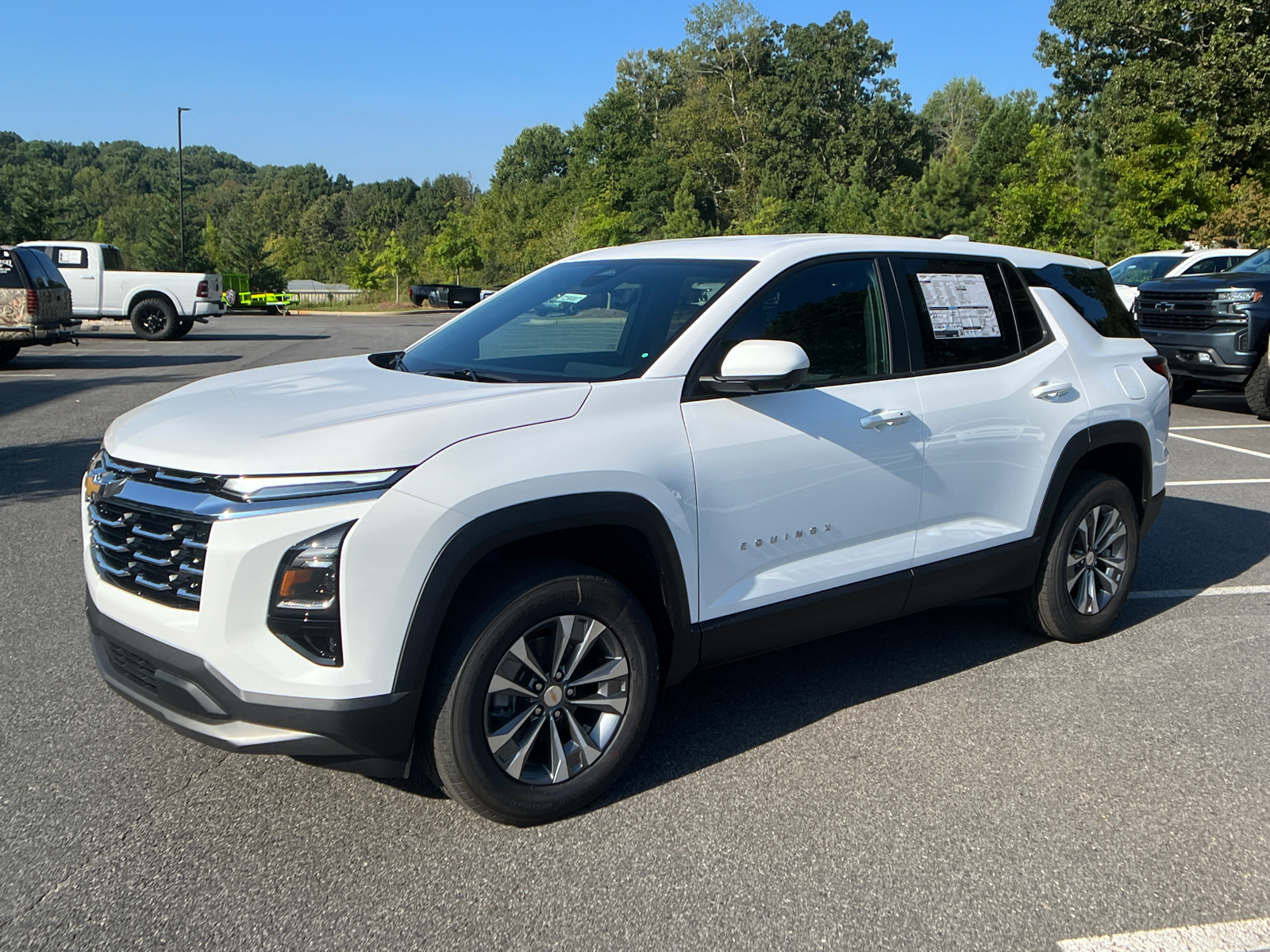 2025 Chevrolet Equinox FWD LT 1