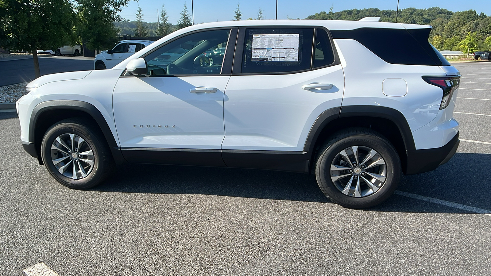 2025 Chevrolet Equinox FWD LT 8