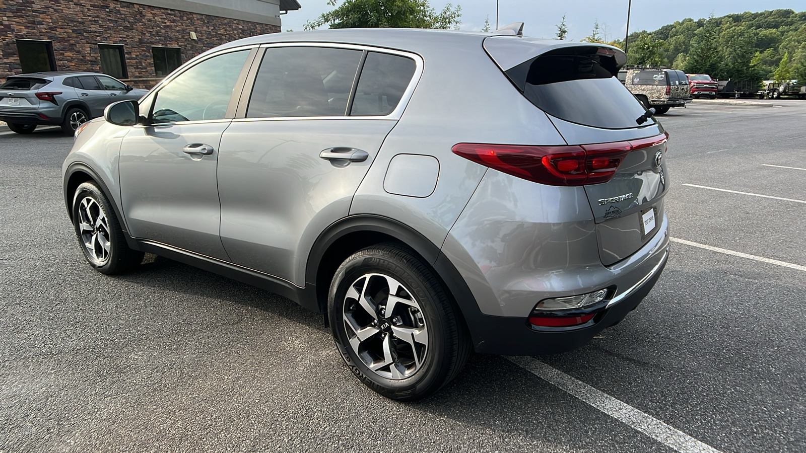 2022 Kia Sportage LX 8