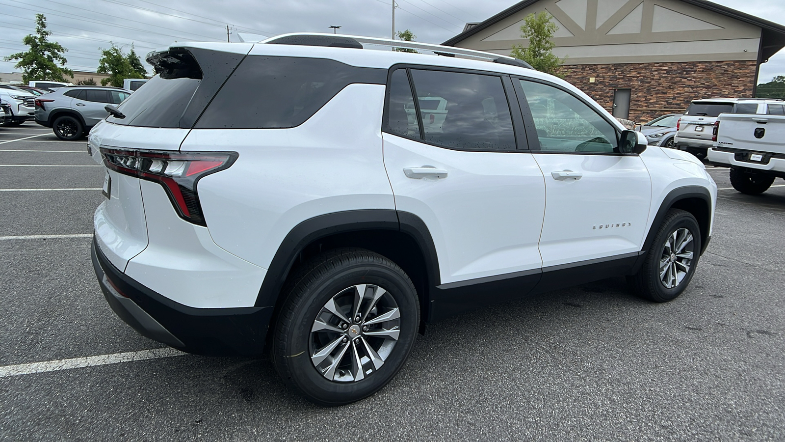 2025 Chevrolet Equinox FWD LT 5