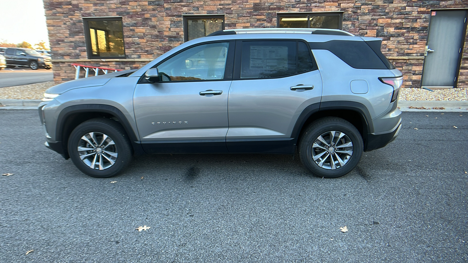 2025 Chevrolet Equinox FWD LT 9