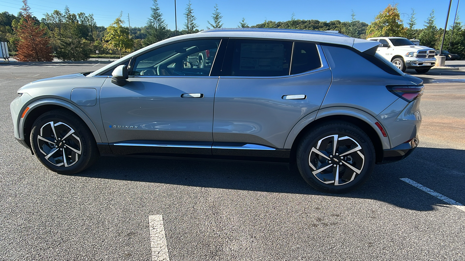 2025 Chevrolet Equinox EV LT 8