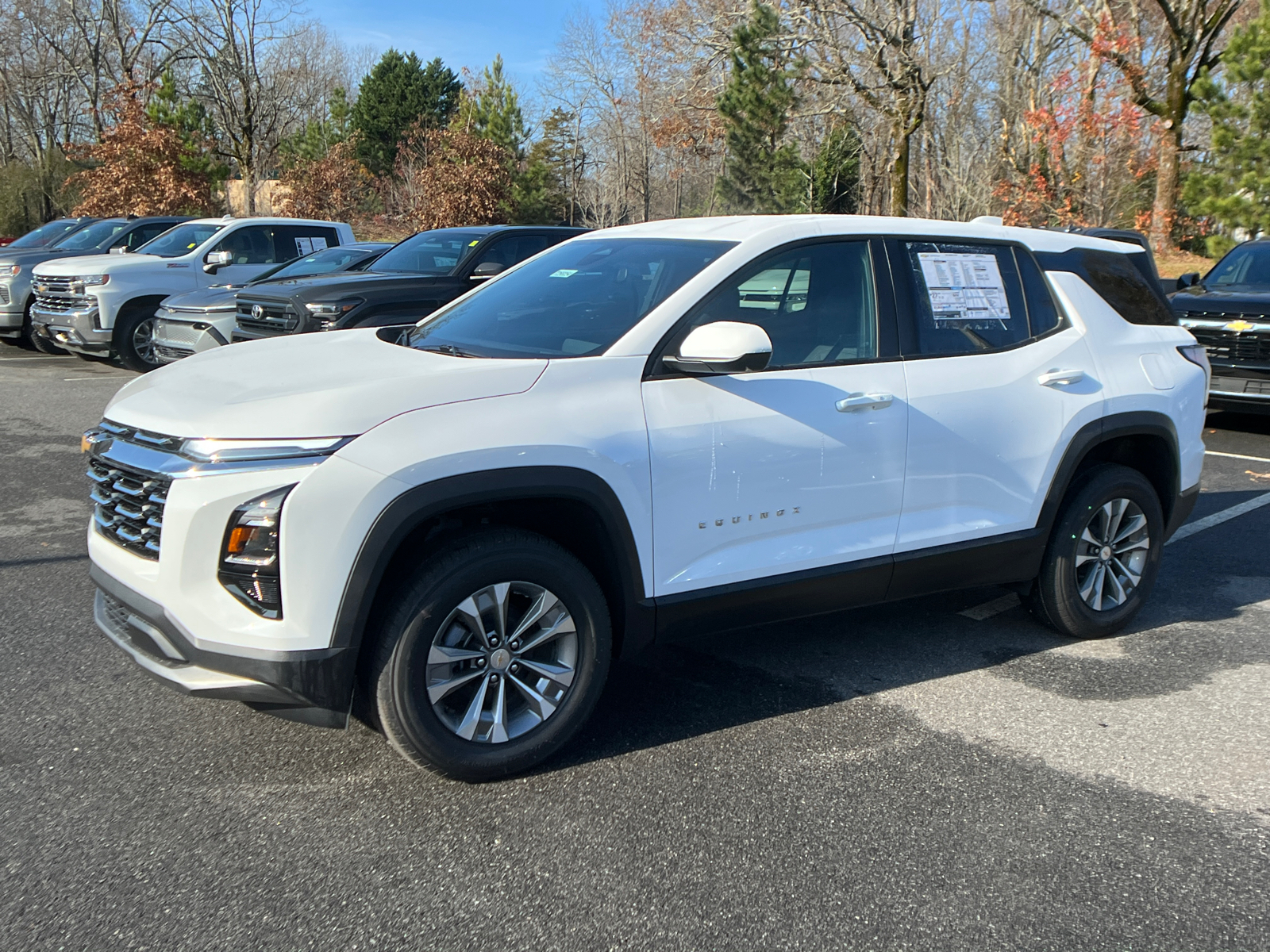 2025 Chevrolet Equinox FWD LT 1