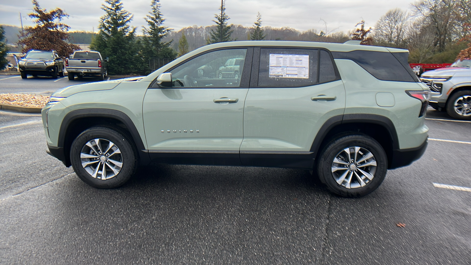 2025 Chevrolet Equinox FWD LT 8