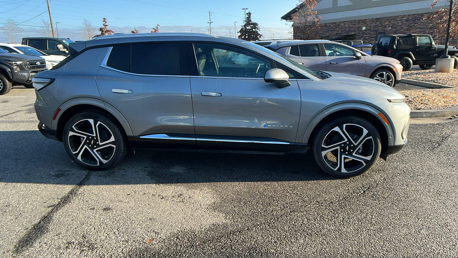 2025 Chevrolet Equinox EV LT 4