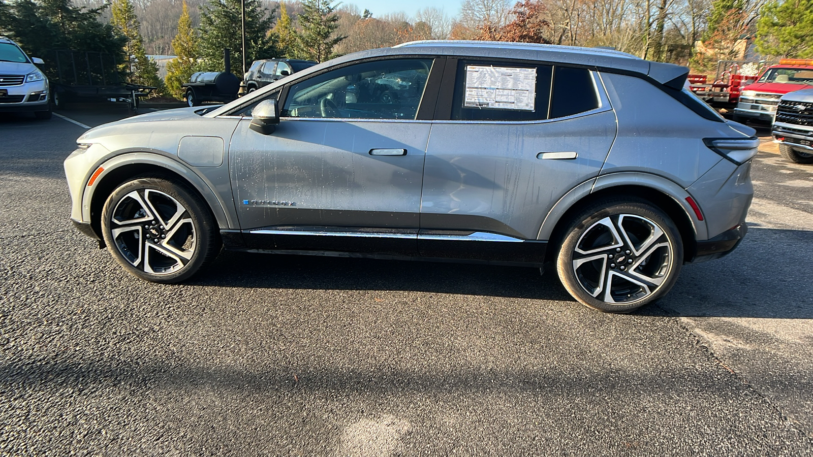 2025 Chevrolet Equinox EV LT 8