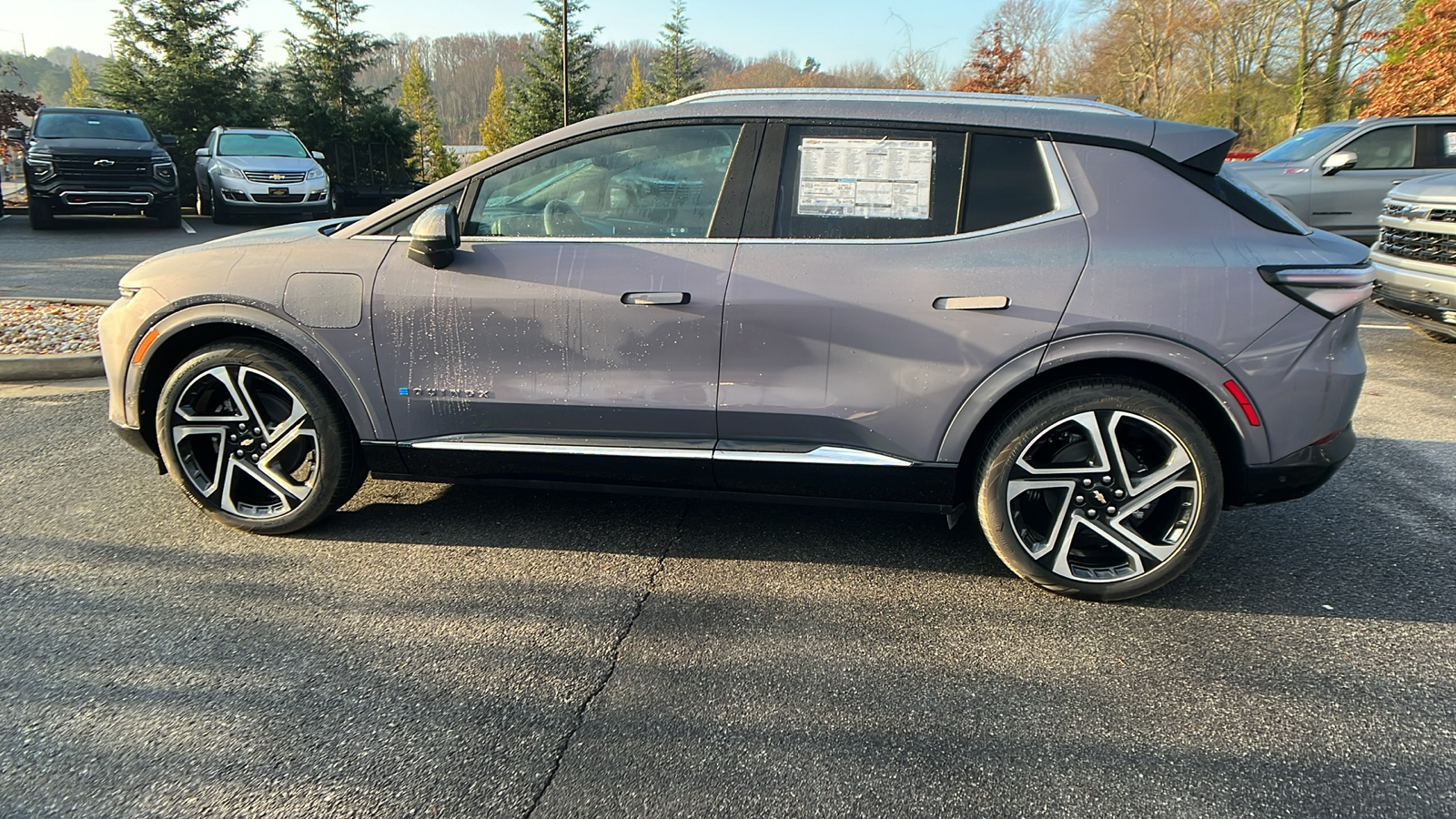 2025 Chevrolet Equinox EV LT 8