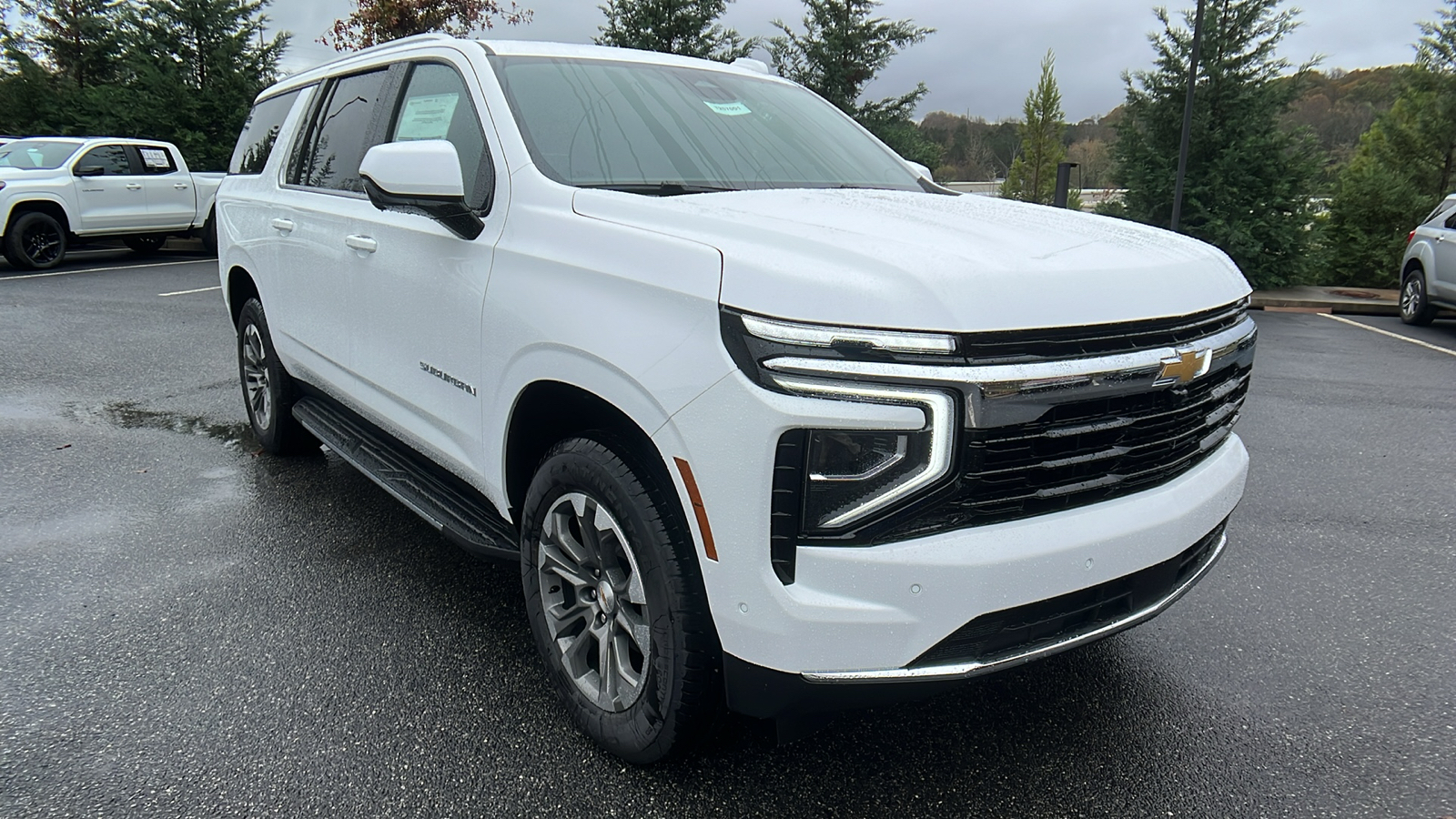 2025 Chevrolet Suburban LS 3