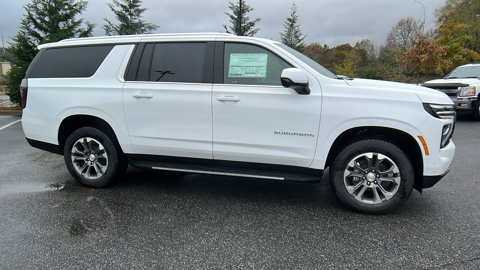 2025 Chevrolet Suburban LS 4