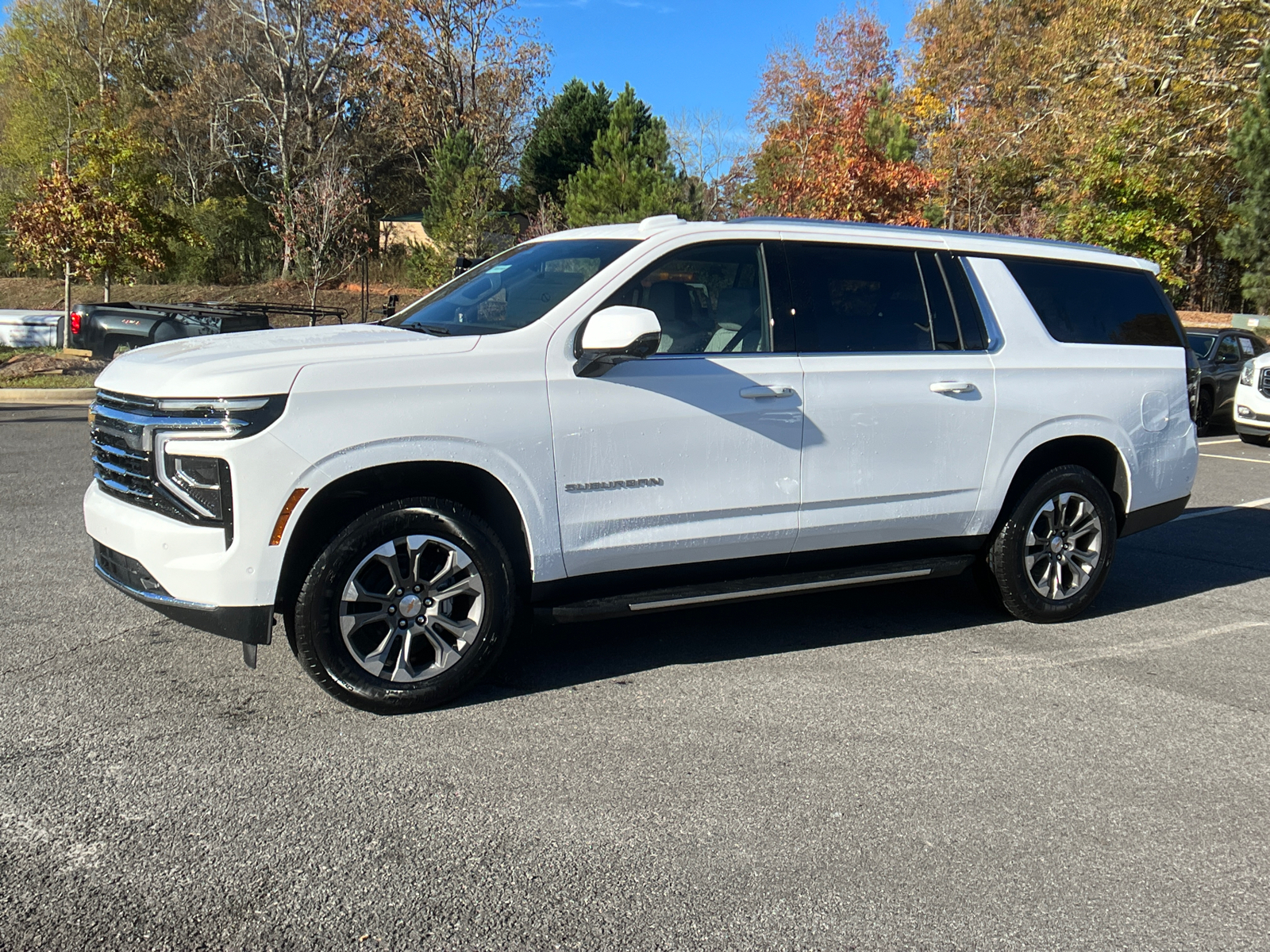 2025 Chevrolet Suburban LT 1