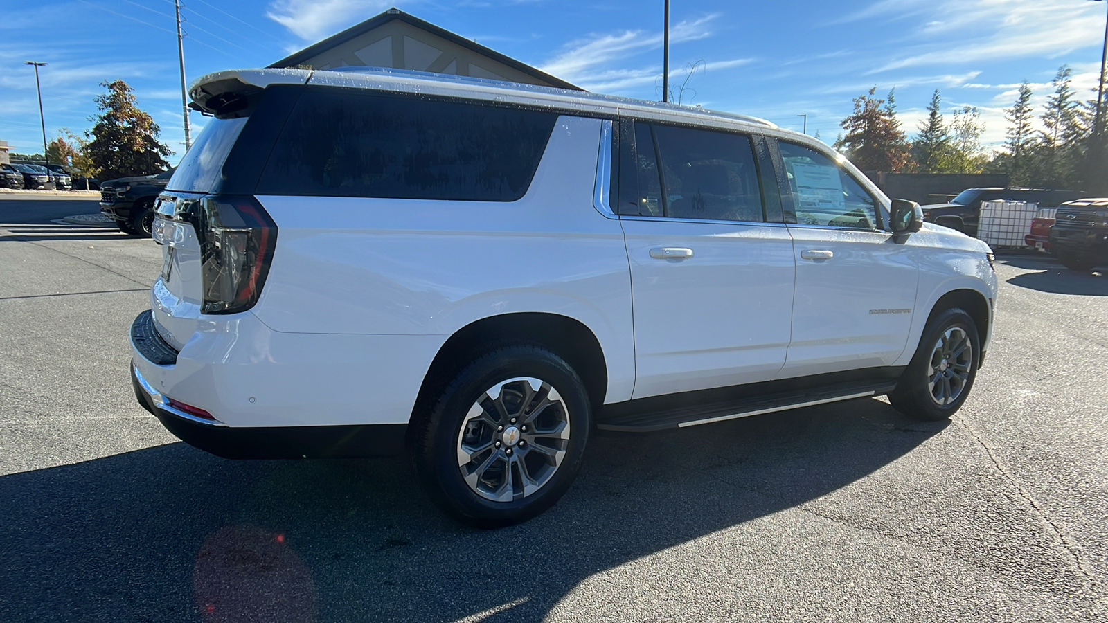 2025 Chevrolet Suburban LT 5