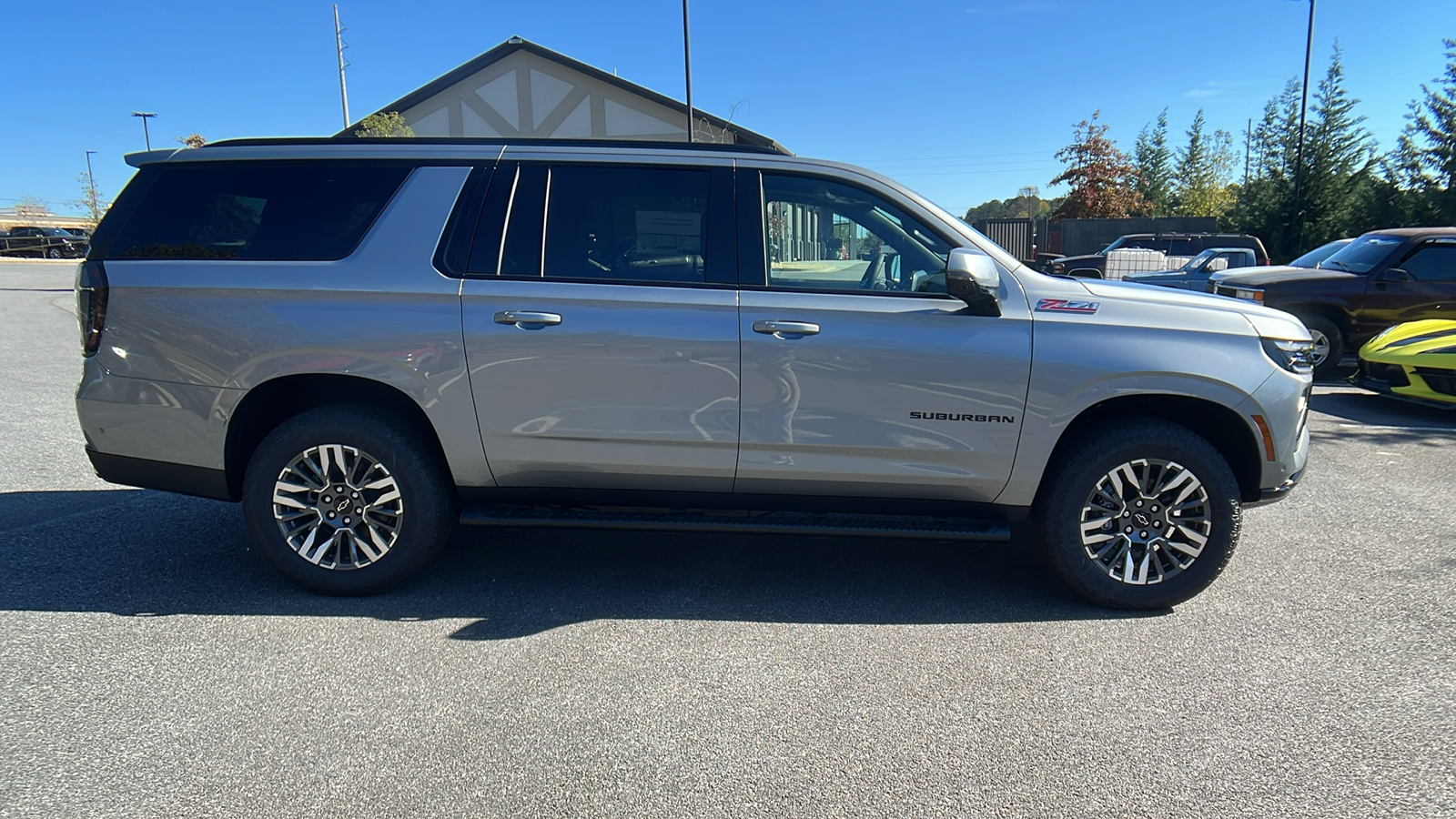 2025 Chevrolet Suburban Z71 4