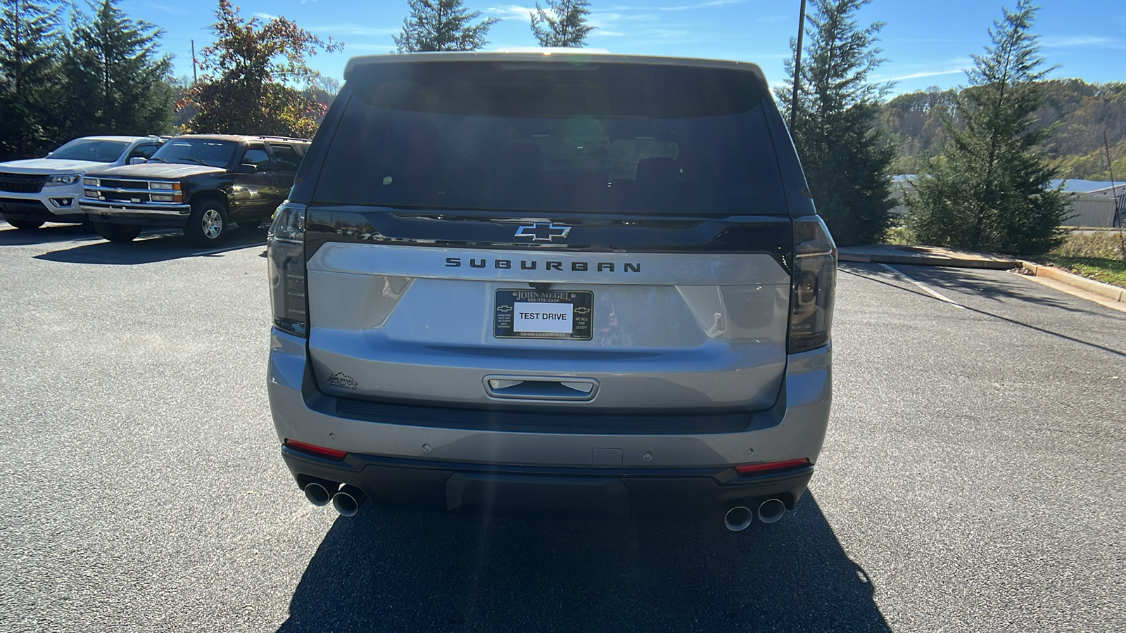 2025 Chevrolet Suburban Z71 6