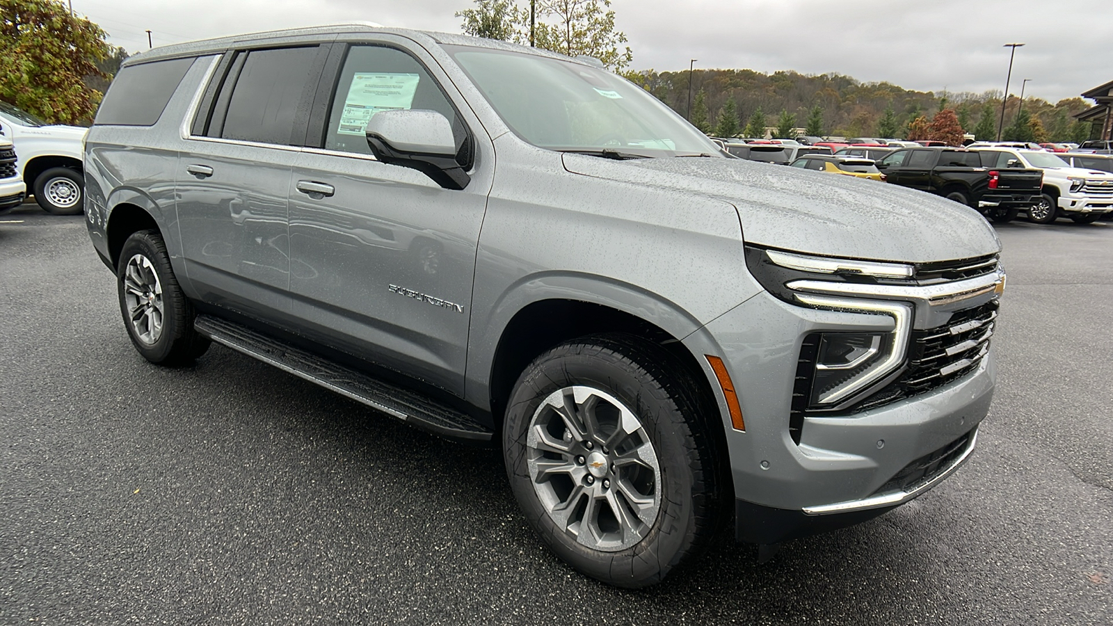 2025 Chevrolet Suburban LS 3