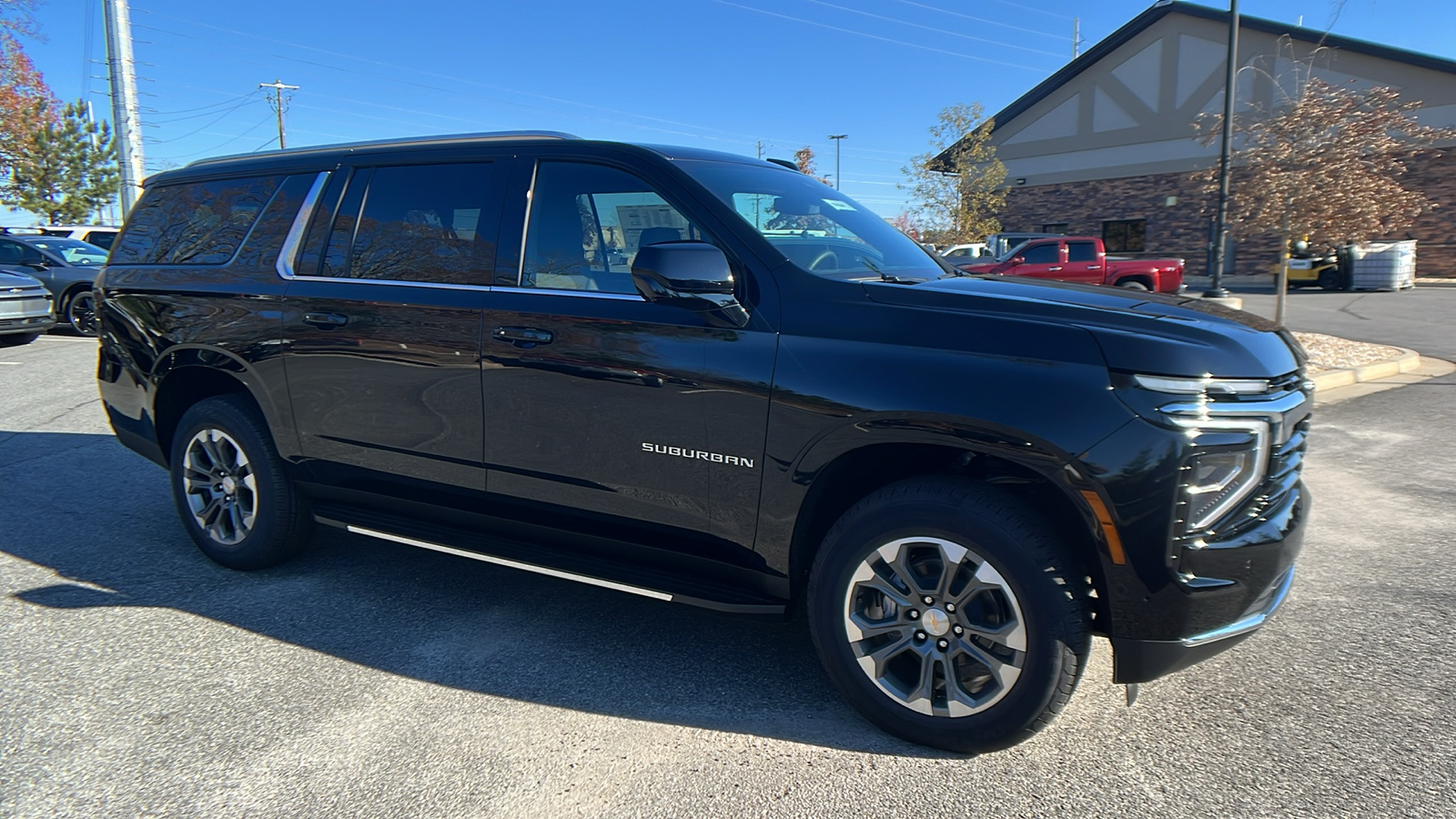 2025 Chevrolet Suburban LS 3