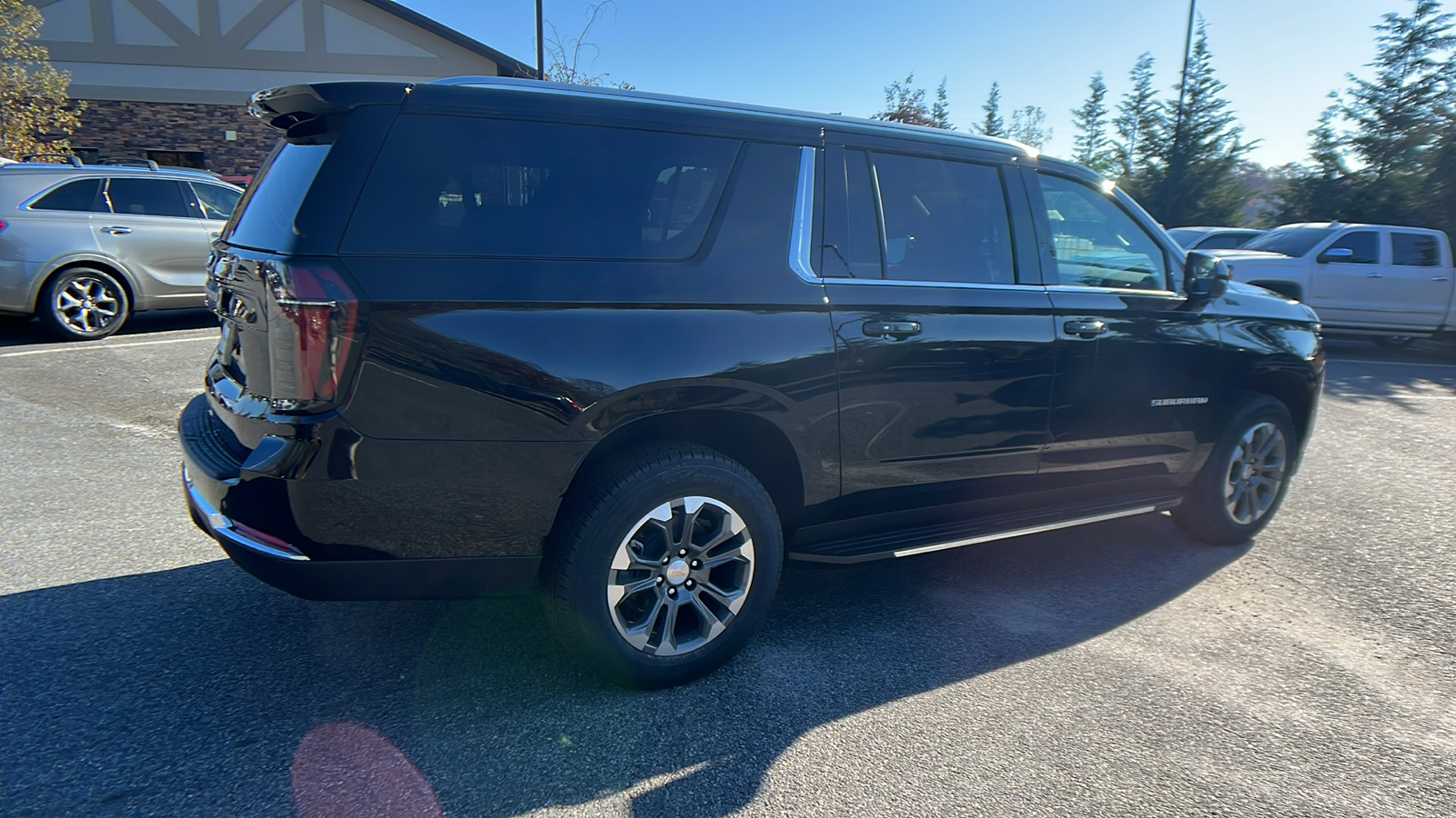 2025 Chevrolet Suburban LS 5