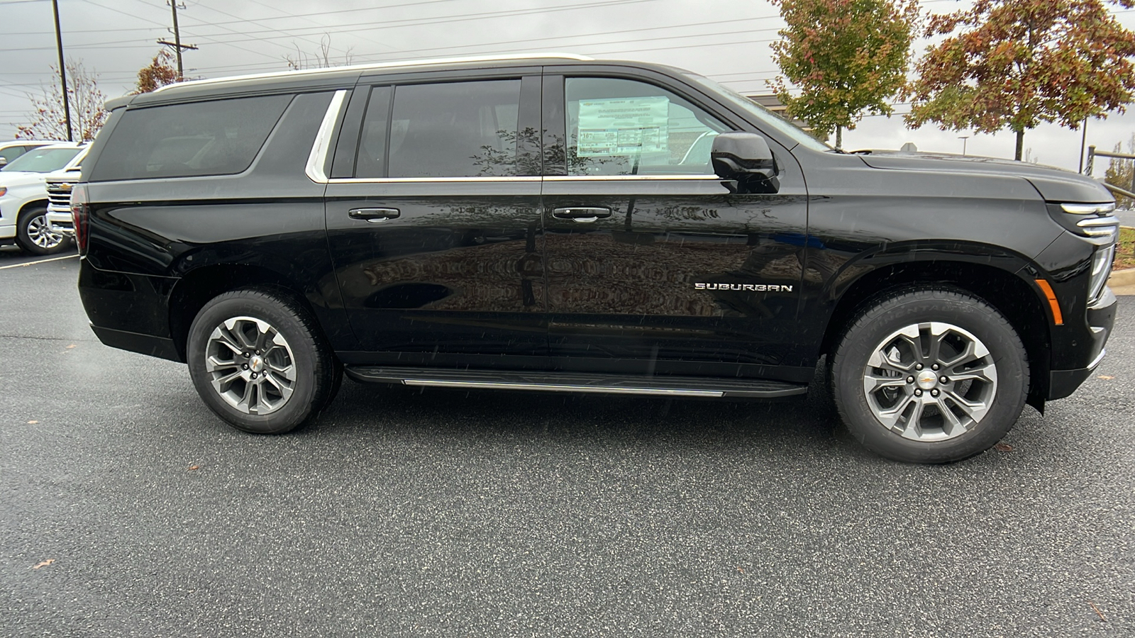 2025 Chevrolet Suburban LS 4