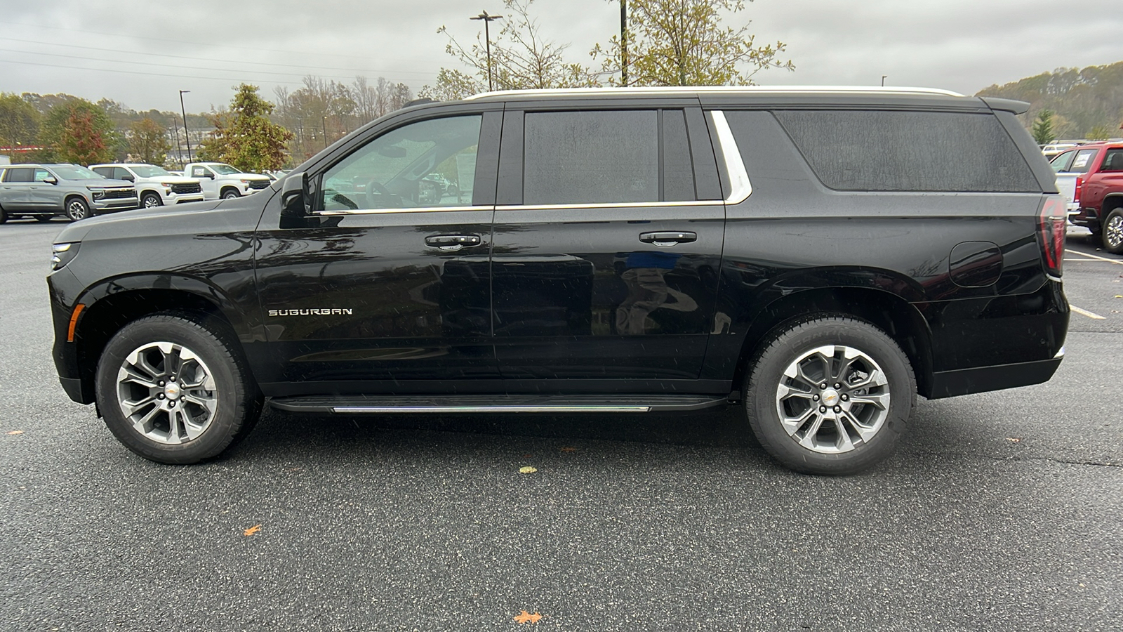 2025 Chevrolet Suburban LS 8