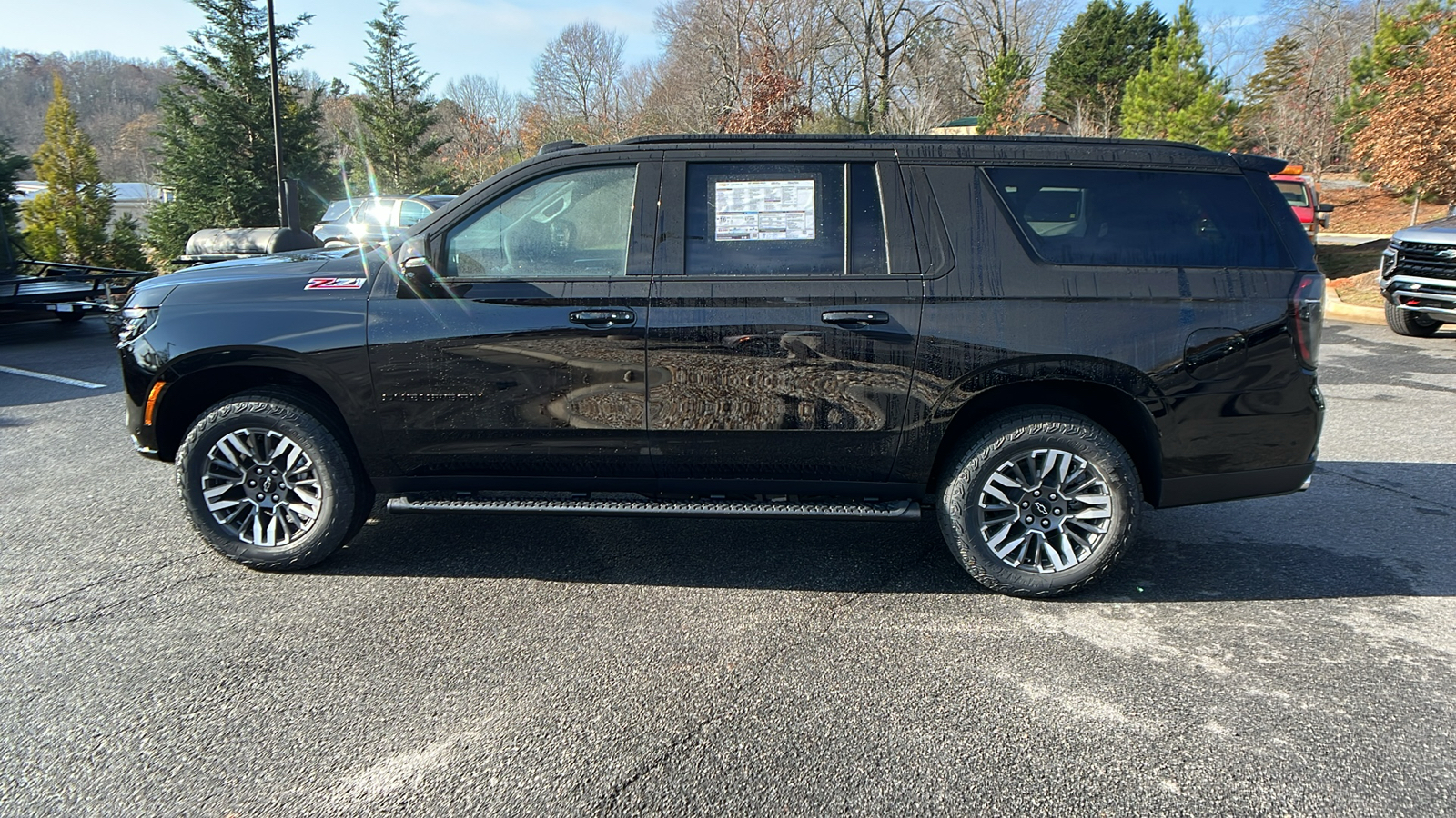 2025 Chevrolet Suburban Z71 8