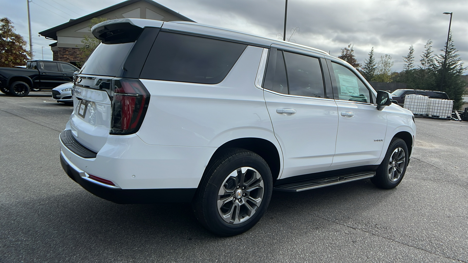 2025 Chevrolet Tahoe LS 5